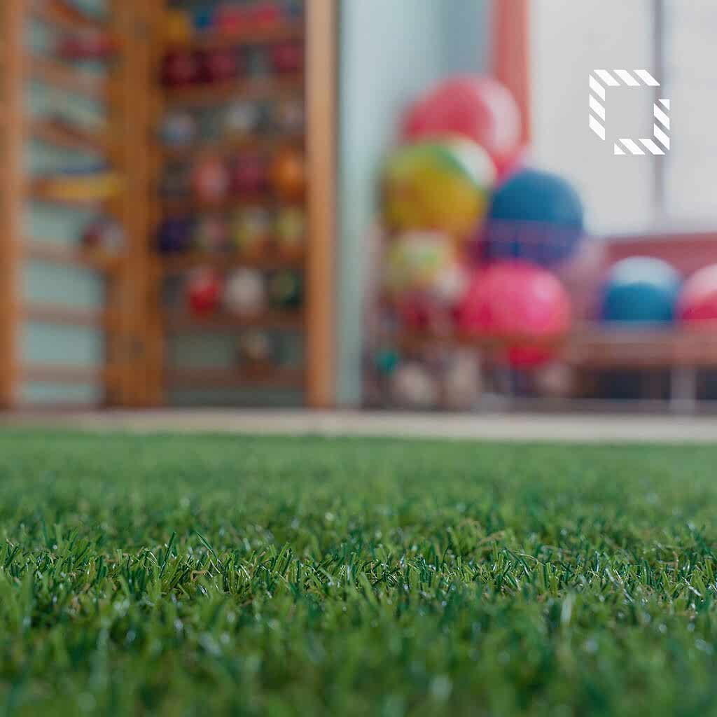 synthetic grass for schools